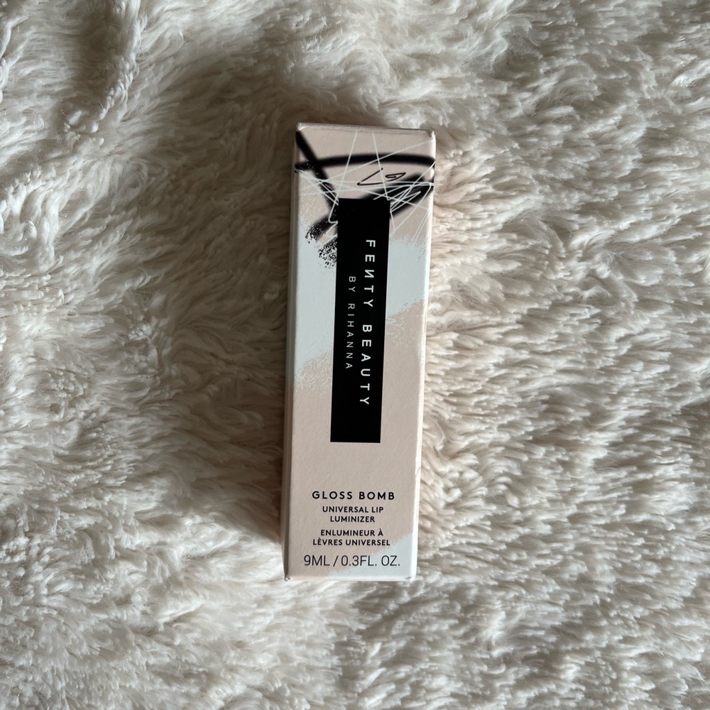 Fenty Glossbomb Lipgloss in Fussy